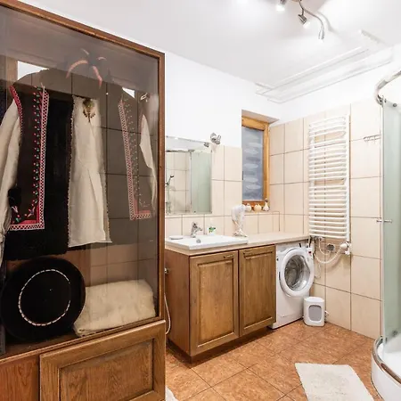 アパート Antosia ザコパネ